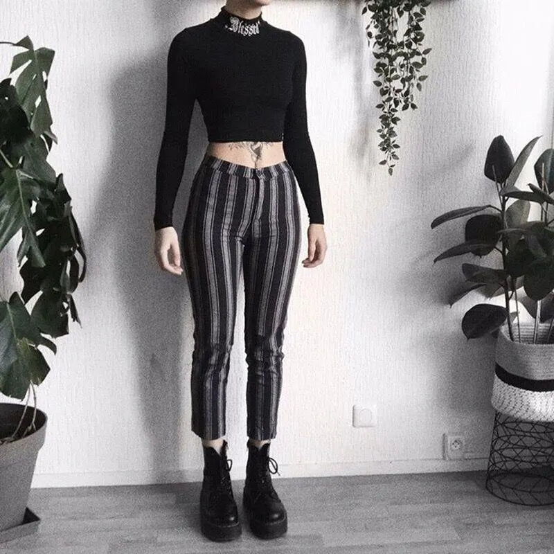 Embroidery Letter Printed Neck Top