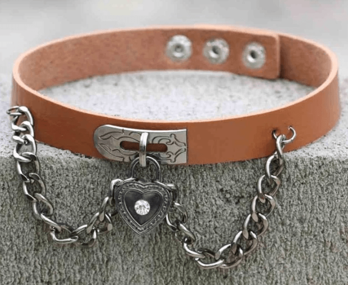 Chained Lock Heart Choker