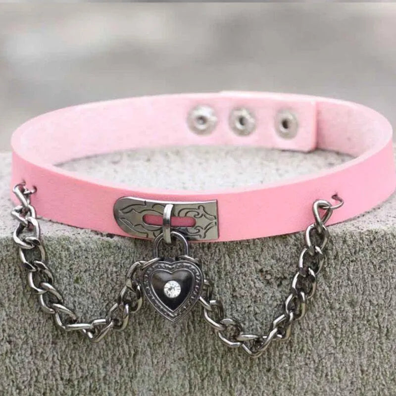 Chained Lock Heart Choker