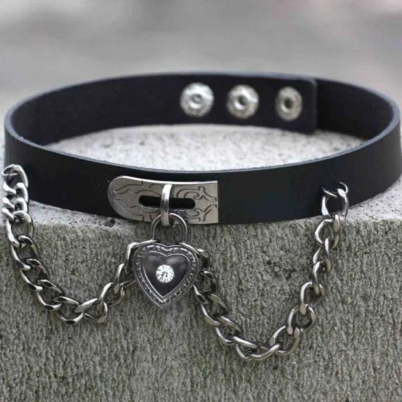Chained Lock Heart Choker