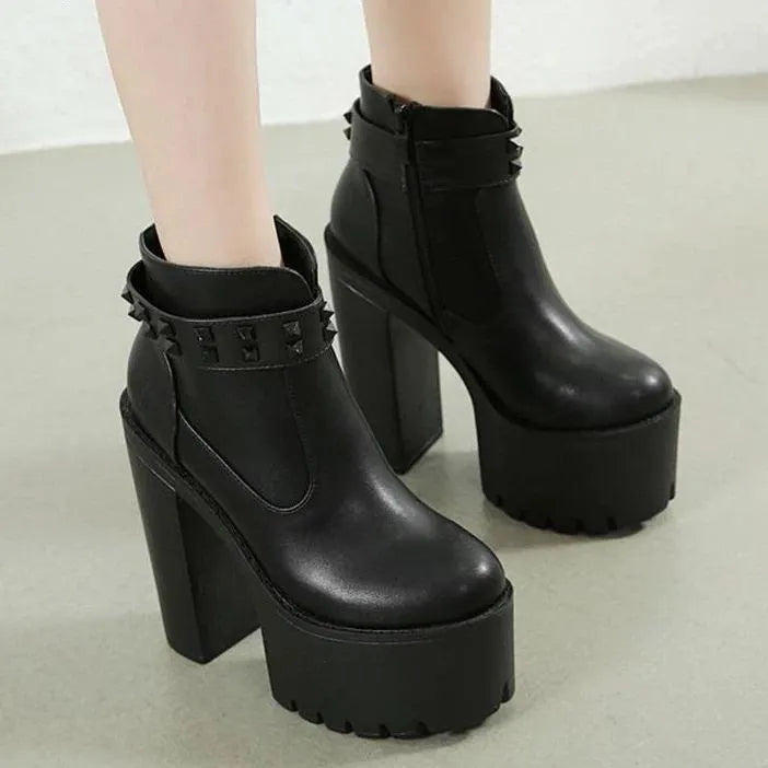 Rivets Ankle Boots