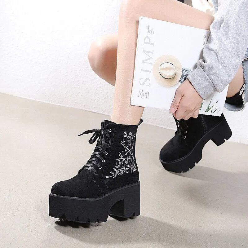 Embroidery Boots