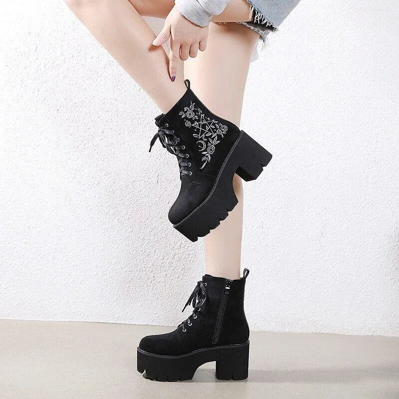 Embroidery Boots