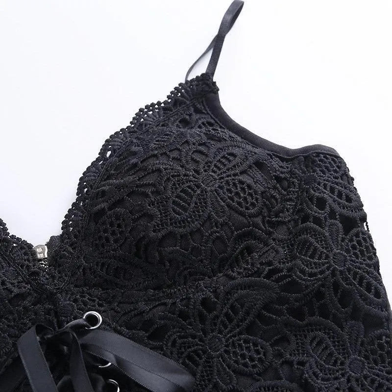 Embroidery V-Neck Black Crop Top