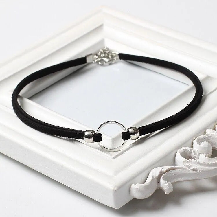 Velvet Ring Choker