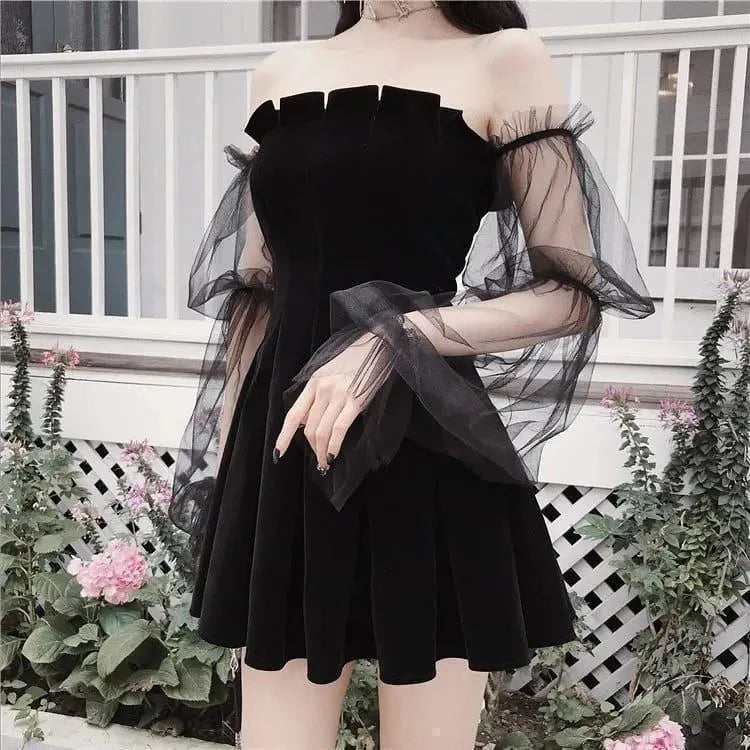 Off-shoulder Mesh Sleeved High Waist Pleated Dress