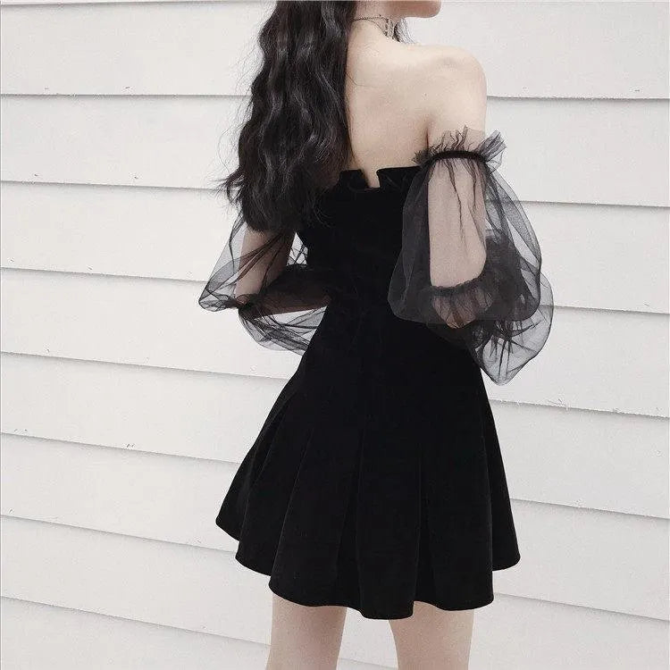 Off-shoulder Mesh Sleeved High Waist Pleated Dress
