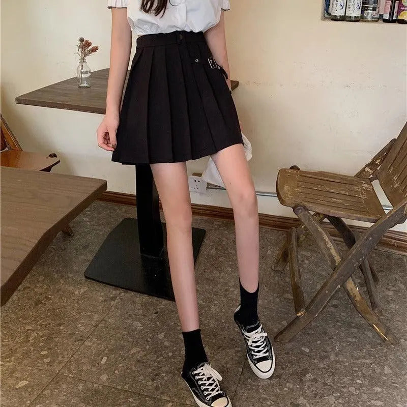 Double Buckle Black Pleated Skirt