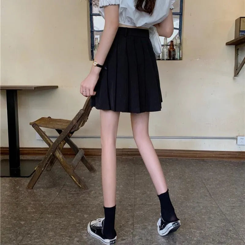 Double Buckle Black Pleated Skirt