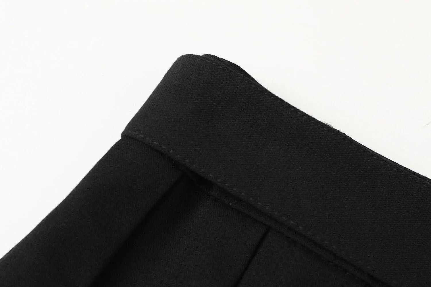 Double Buckle Black Pleated Skirt