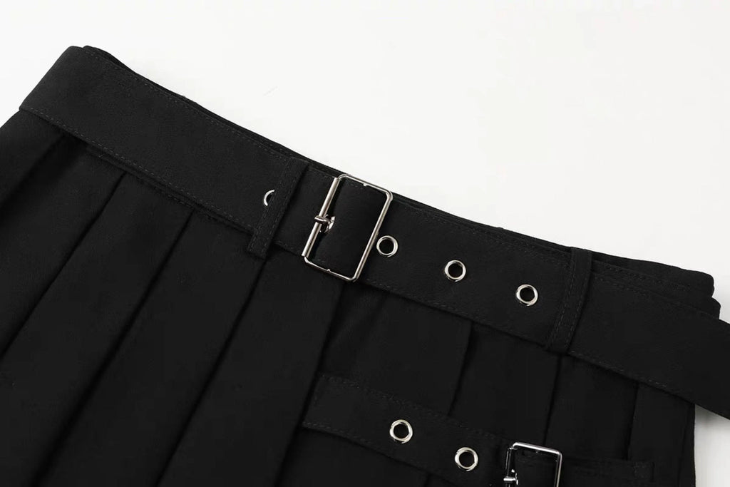Double Buckle Black Pleated Skirt