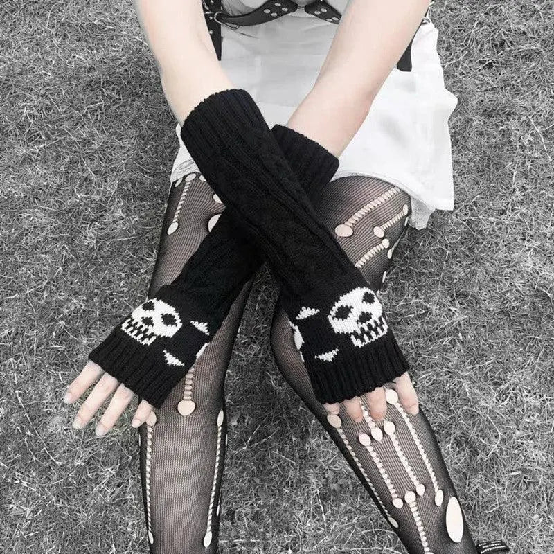 Baby Goth Skull Knit Gloves