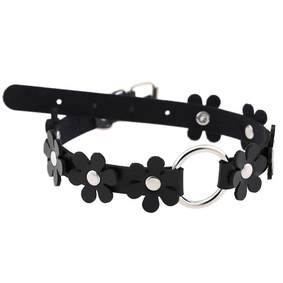 Flowers O-Style Choker