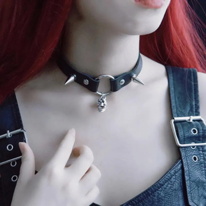 Love Heart Circle Choker