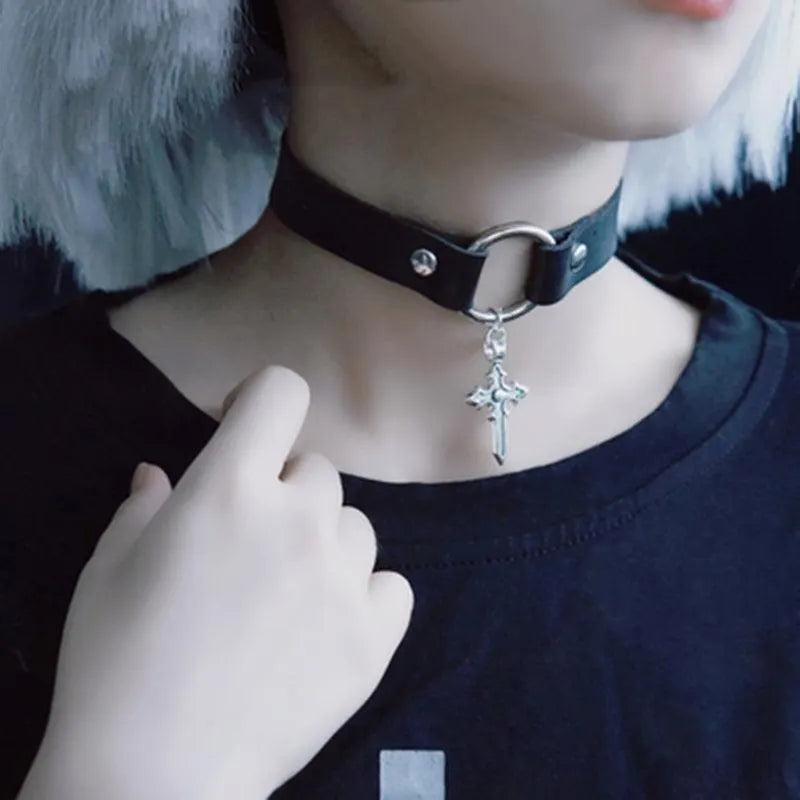 Love Heart Circle Choker