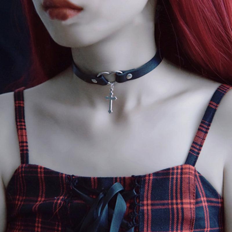 Love Heart Circle Choker